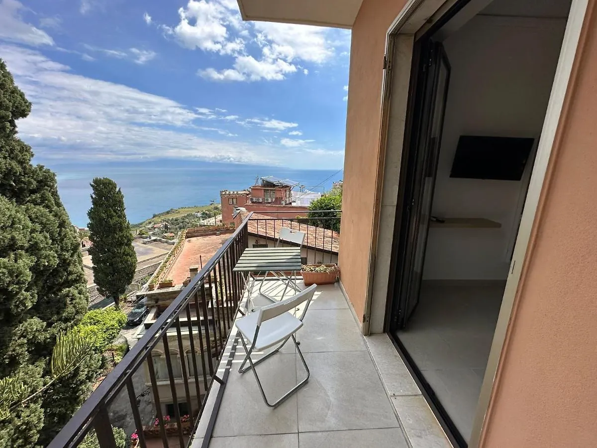 Gasthuis Mira Taormina Rooms Italië