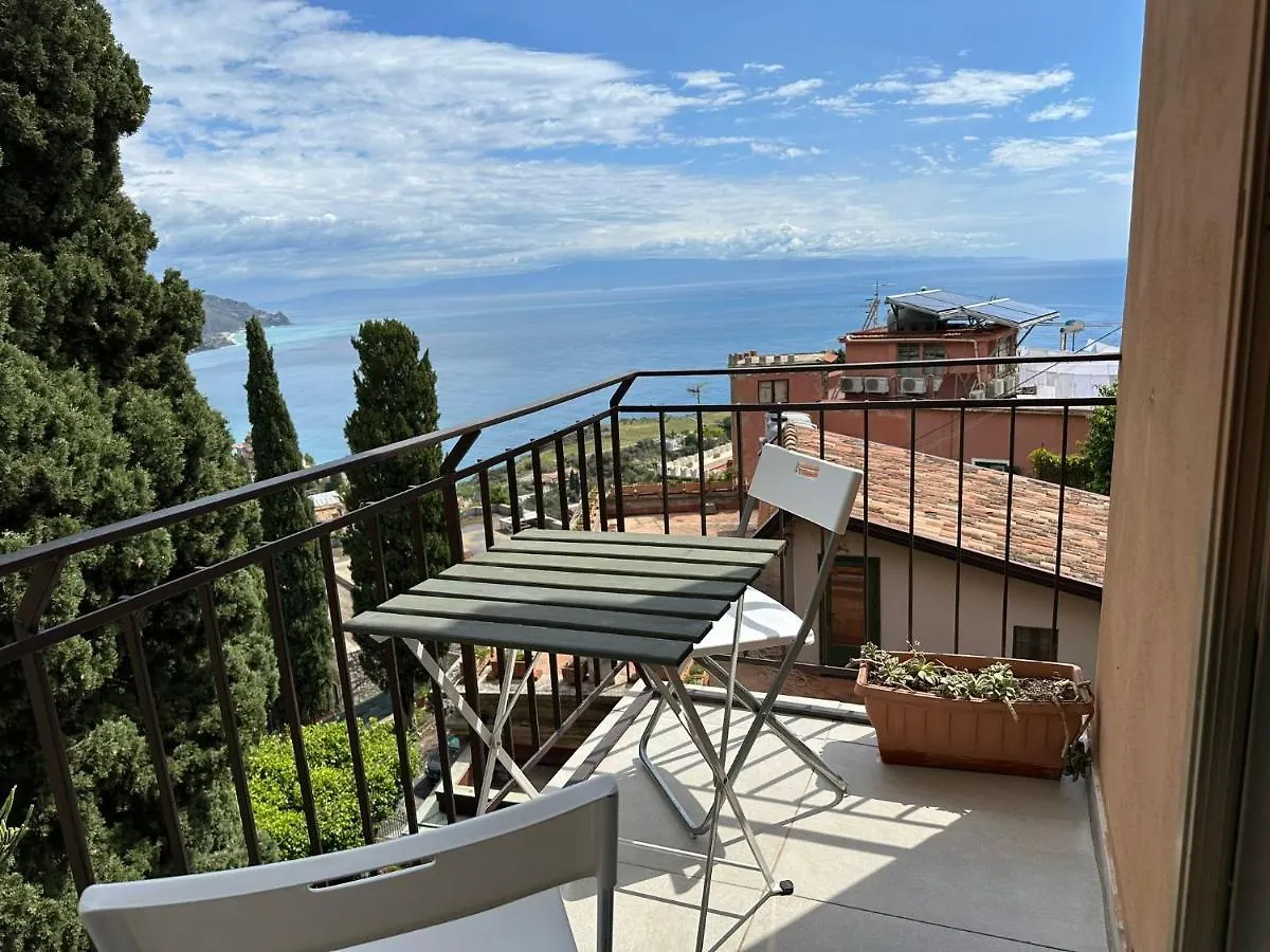 Mira Taormina Rooms