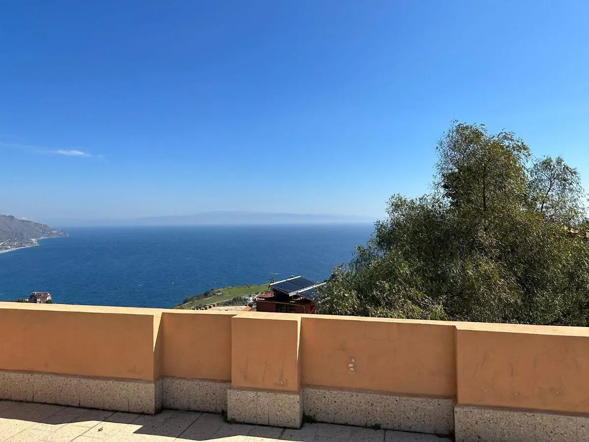 Mira Taormina Rooms 0*,  Italy